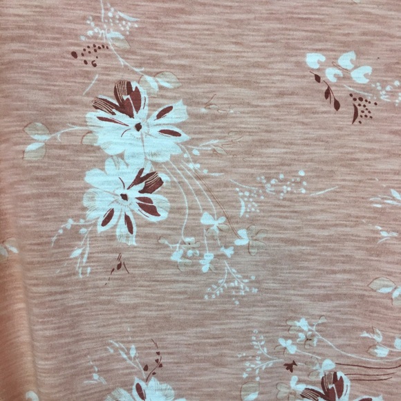 Two Pretty Floral Short Sleeve Tees Size S/P - Picture 5 of 8